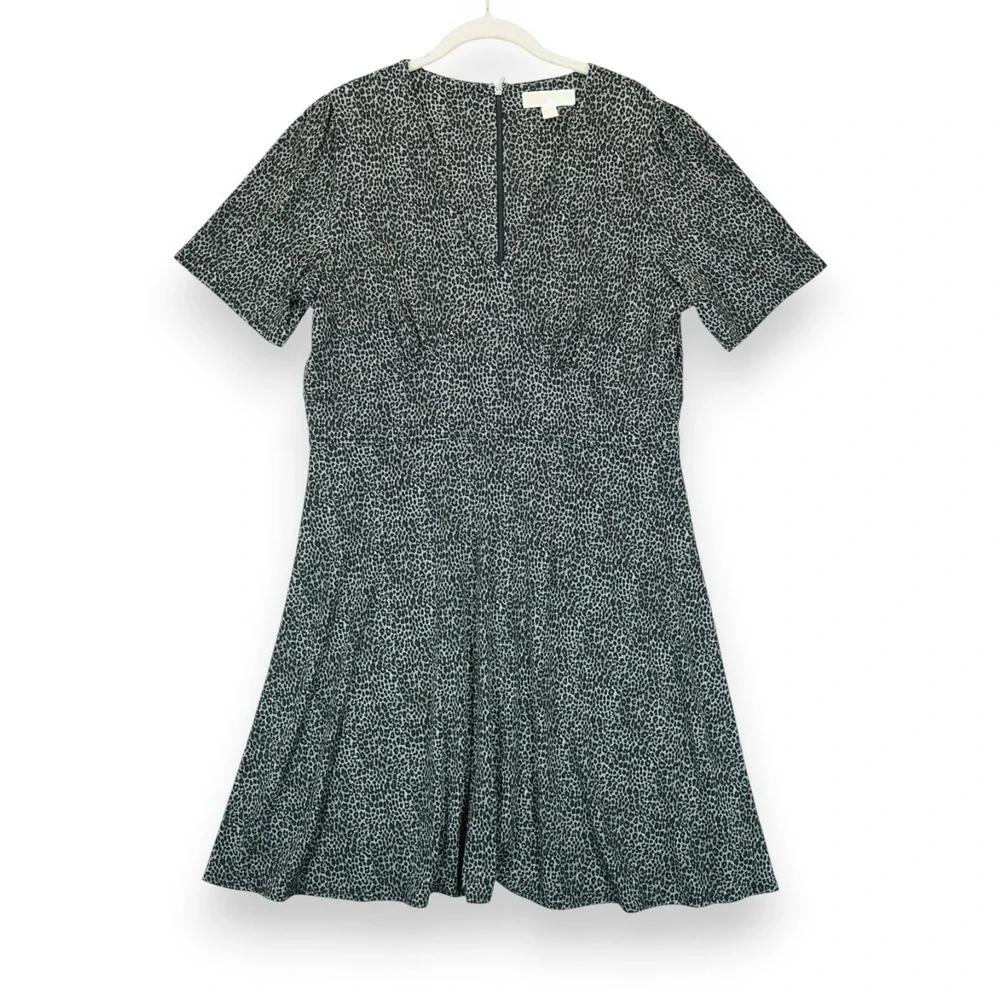 MICHAEL‎ KORS Women's Short Sleeve Dress V-Neck Size XL Animal Print